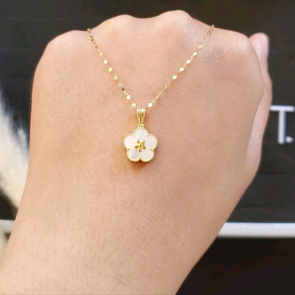 18k Real Saudi Gold White Spring Collection Necklace